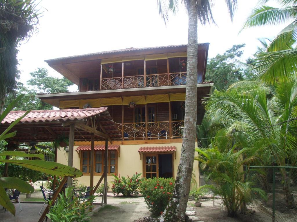 Hotel Tierra Verde Bocas del Toro Экстерьер фото